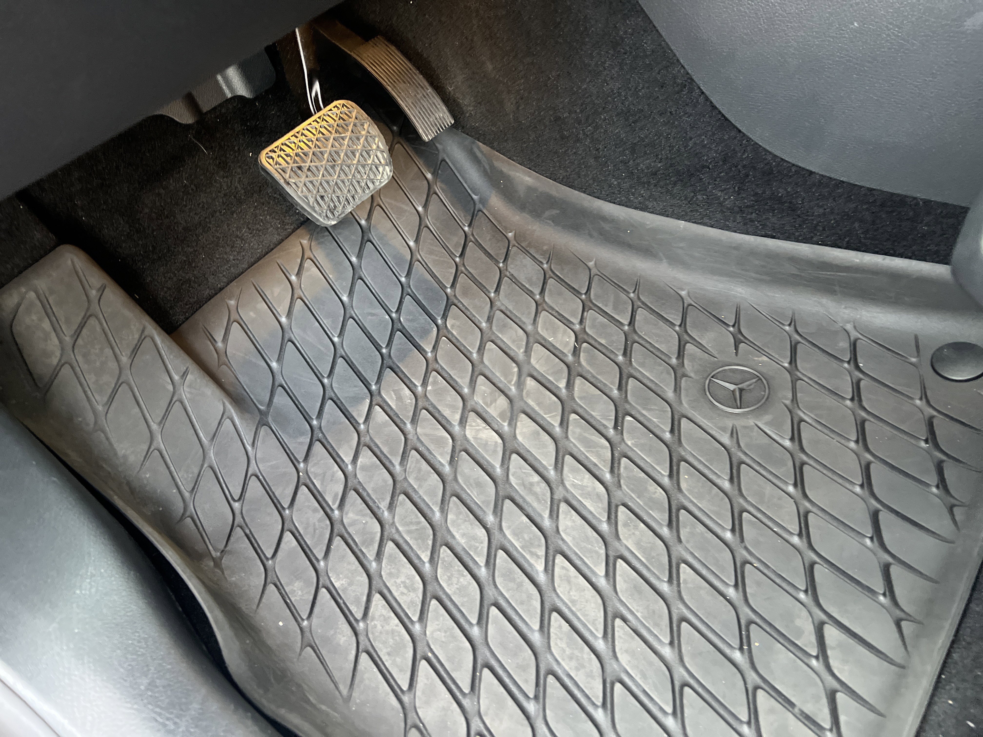 Certified 2025 Mercedes-Benz GLB 250 image 17