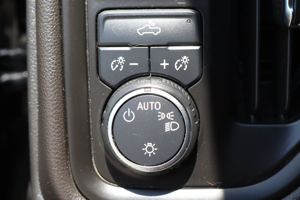 Used 2023 Chevrolet Silverado 1500 Custom AWD/4WD image 23