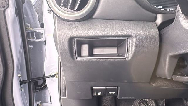 New 2025 Nissan Versa SR w/ Trunk Package image 30