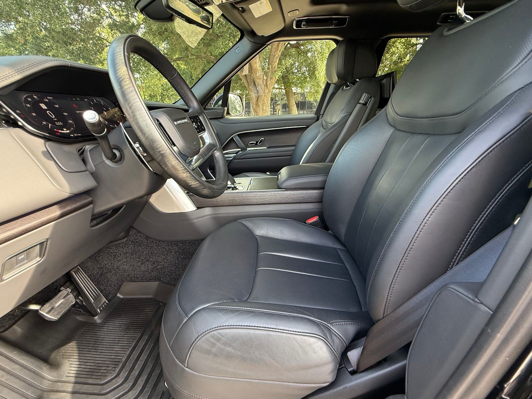 Used 2024 Land Rover Range Rover Autobiography AWD/4WD image 5