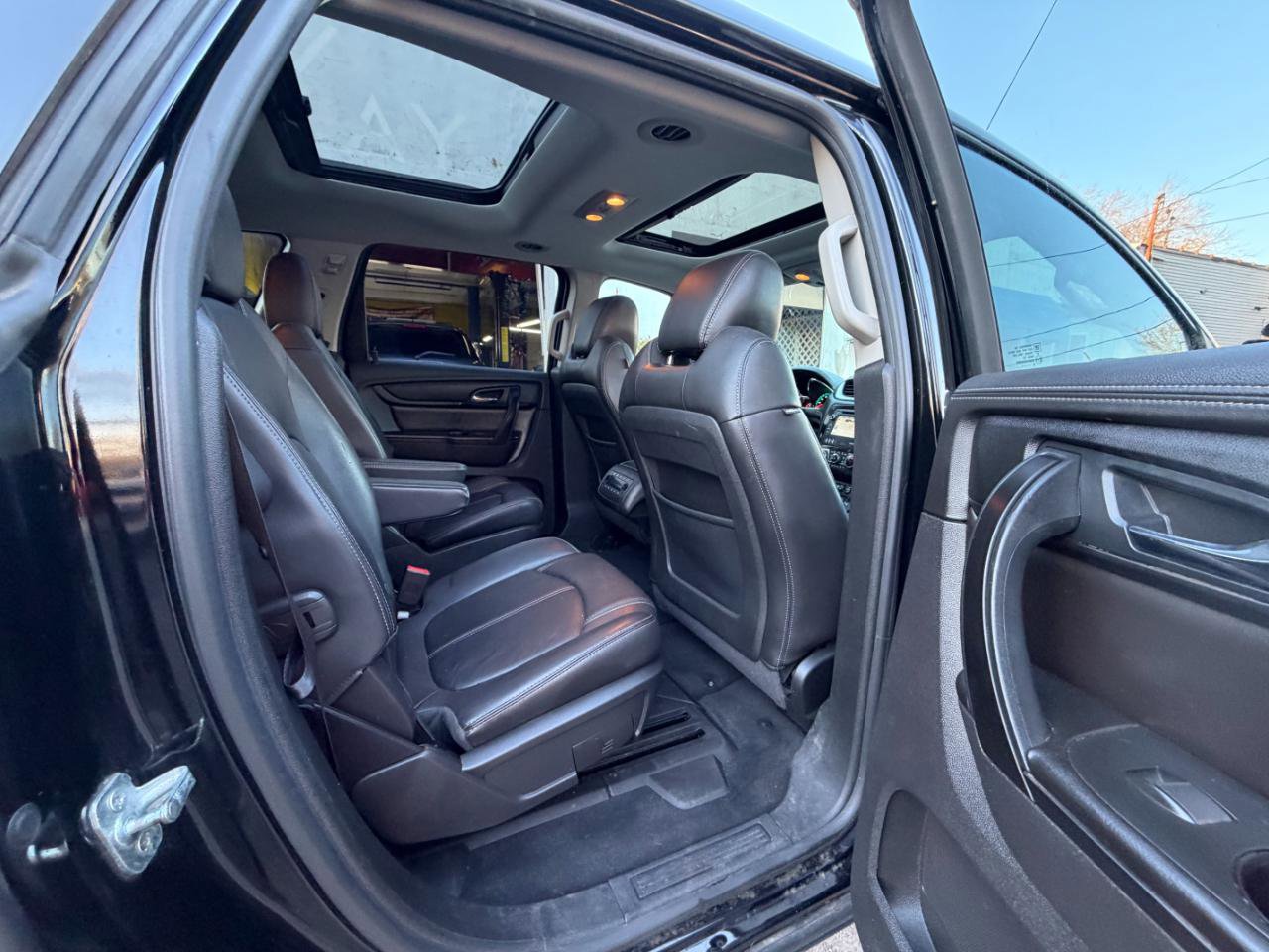Used 2017 Chevrolet Traverse LT AWD/4WD image 29