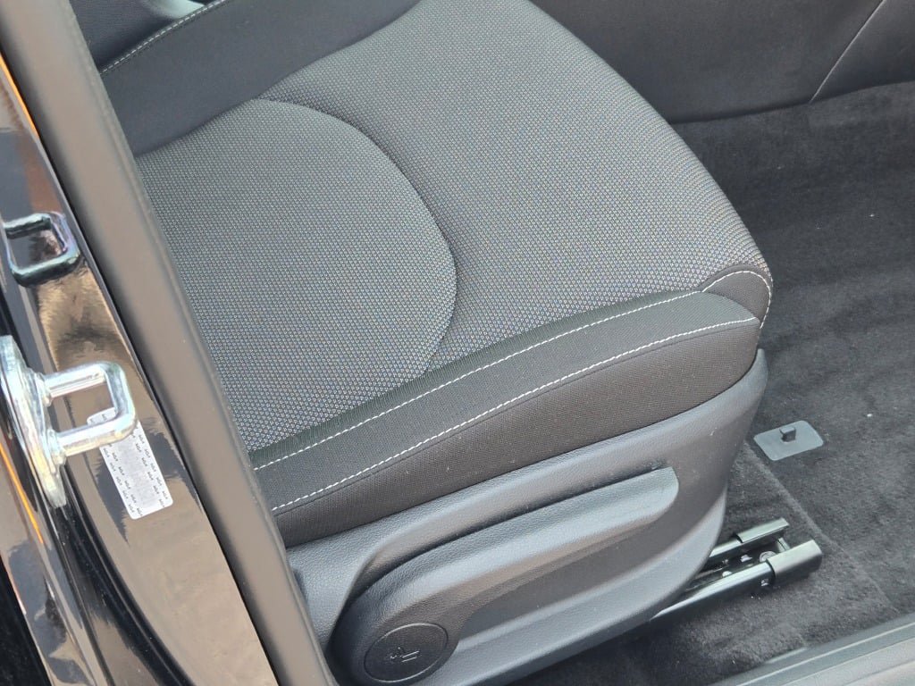 Used 2024 Kia Forte LXS FWD image 7