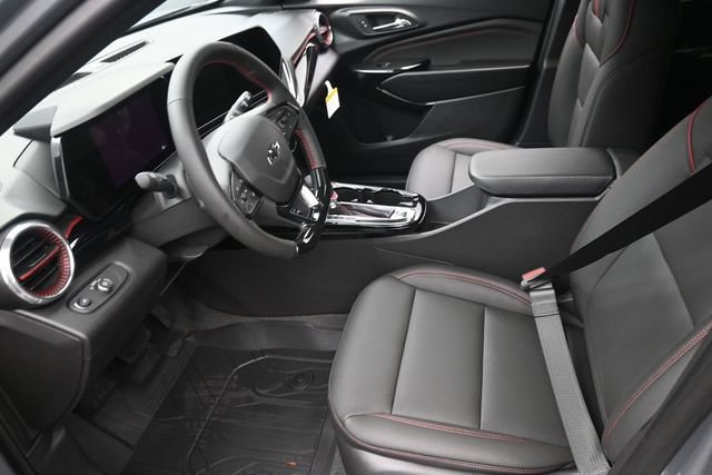 New 2026 Chevrolet Trax RS w/ Sunroof Package FWD image 8