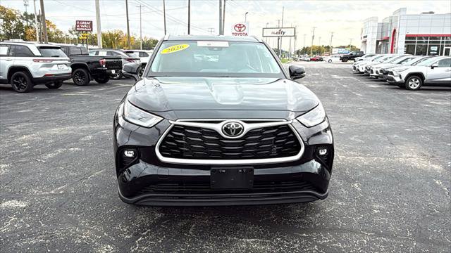 Certified 2026 Toyota Highlander XLE AWD/4WD image 2