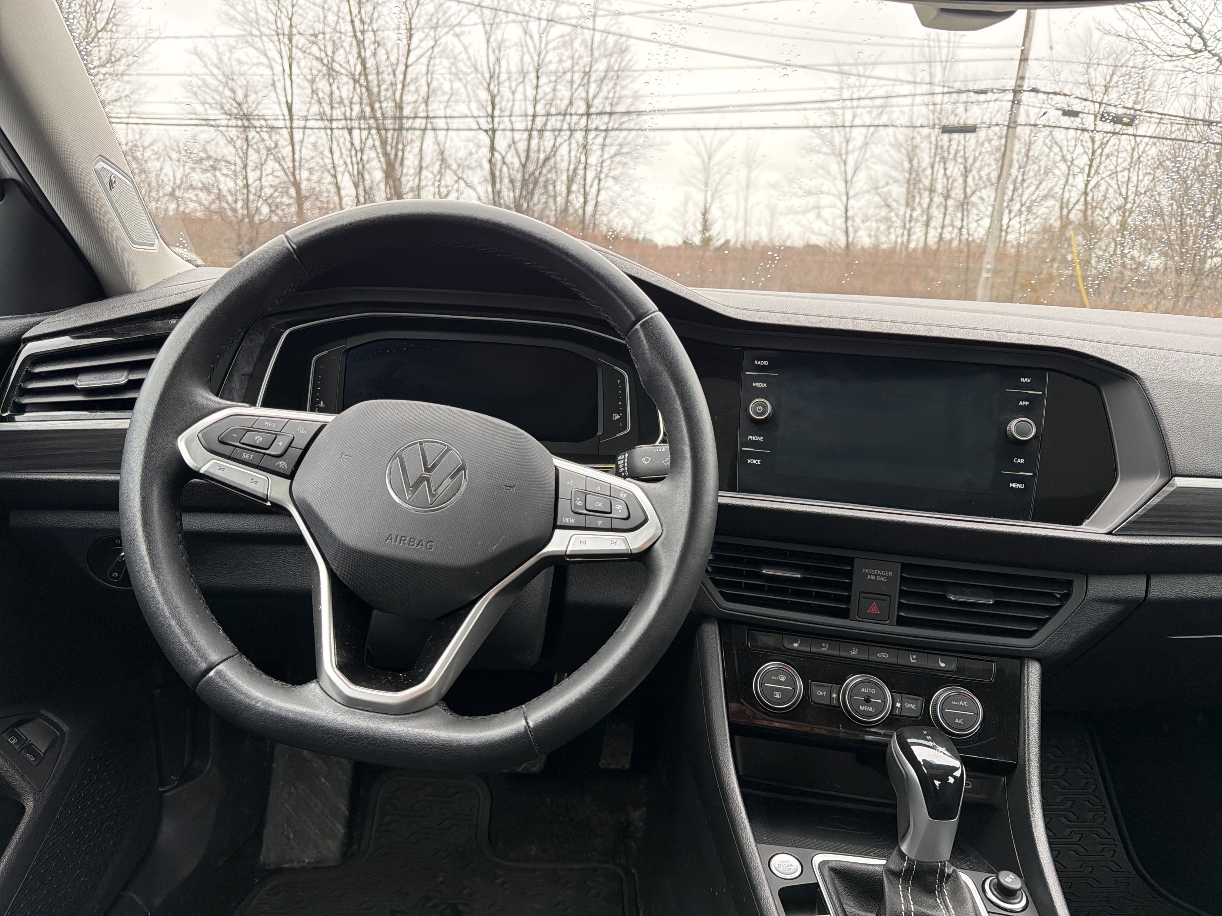 Used 2023 Volkswagen Jetta SEL FWD image 11