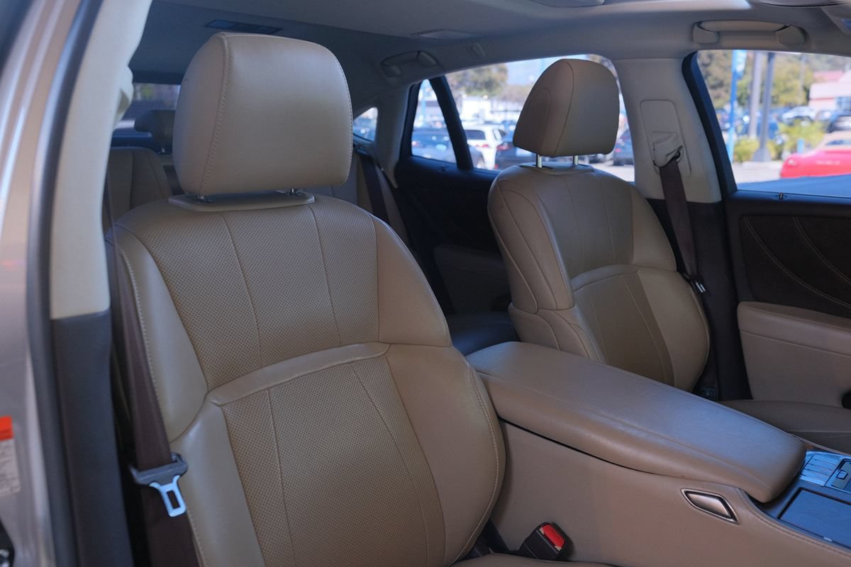 Used 2018 Lexus LS 500 w/ Accessory Package (Z2) RWD image 19