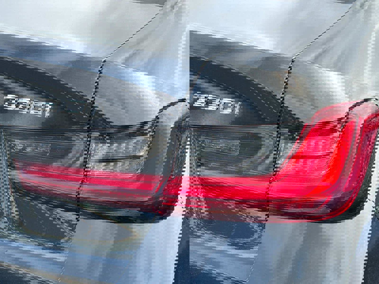 Used 2025 BMW 330i xDrive 330i xDrive w/ Premium Package image 8