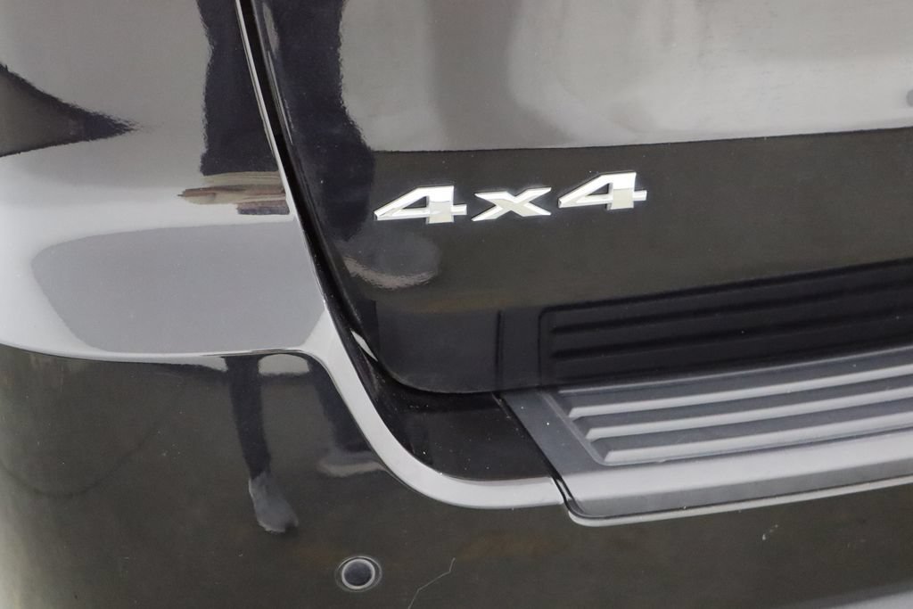 Used 2020 Jeep Grand Cherokee Laredo AWD/4WD image 39
