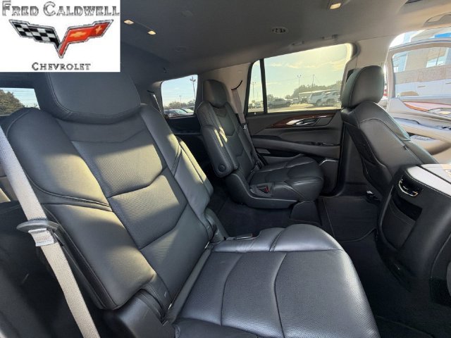 Used 2017 Cadillac Escalade Luxury AWD/4WD image 33