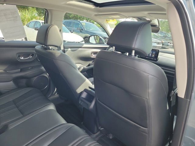 Used 2024 Honda HR-V EX-L image 11