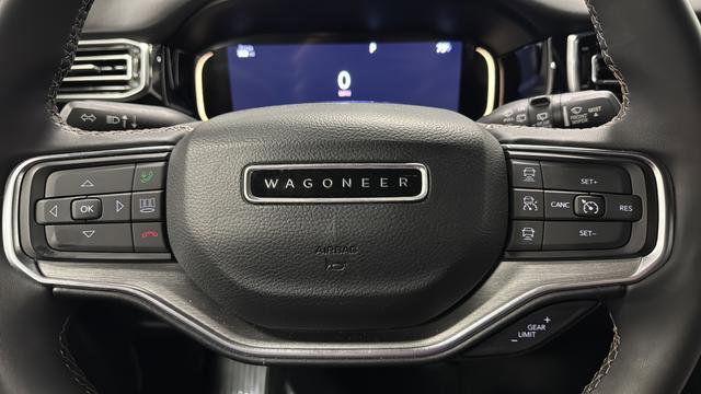 Used 2023 Jeep Wagoneer Series II AWD/4WD image 16