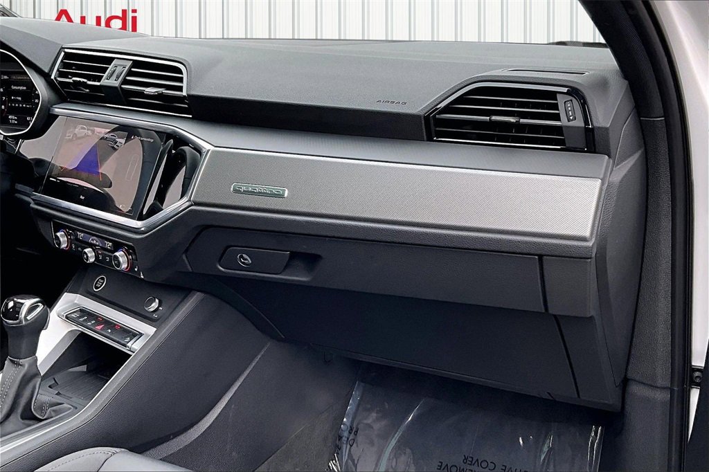 Used 2025 Audi Q3 2.0T Premium w/ Convenience Package image 26