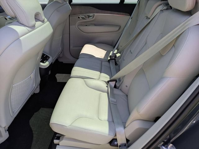 Used 2024 Volvo XC90 B5 Plus w/ Protection Package Premier AWD/4WD image 30