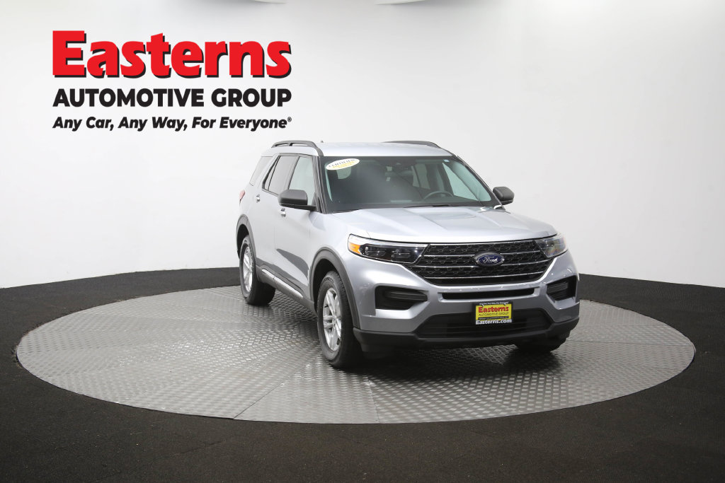 Used 2023 Ford Explorer XLT AWD/4WD image 54