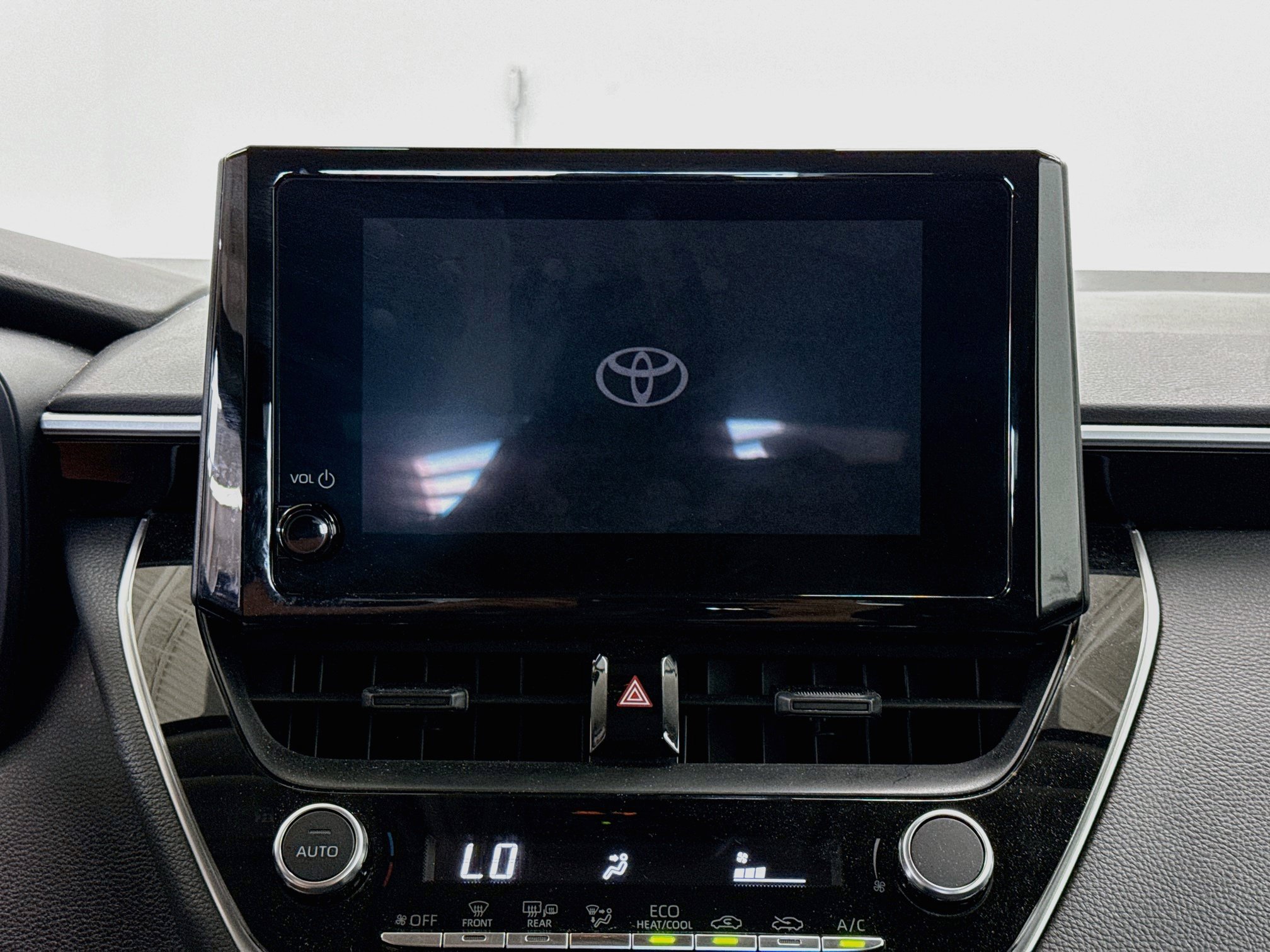 Used 2026 Toyota Corolla LE FWD image 21