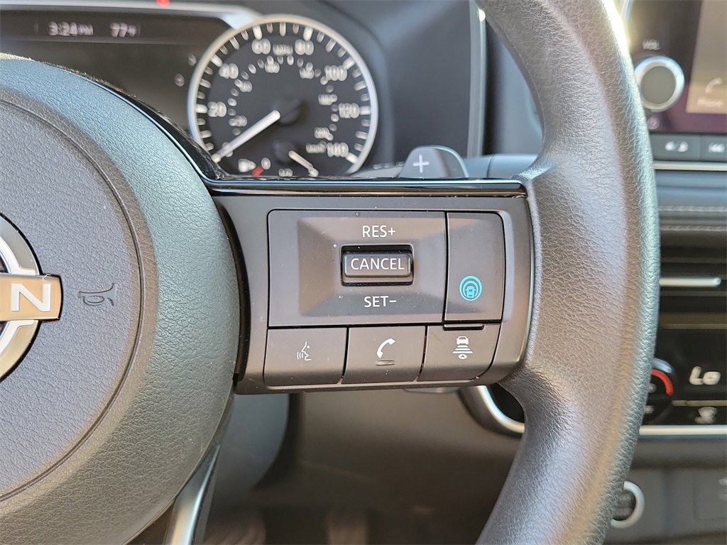 Used 2022 Nissan Rogue SV image 6