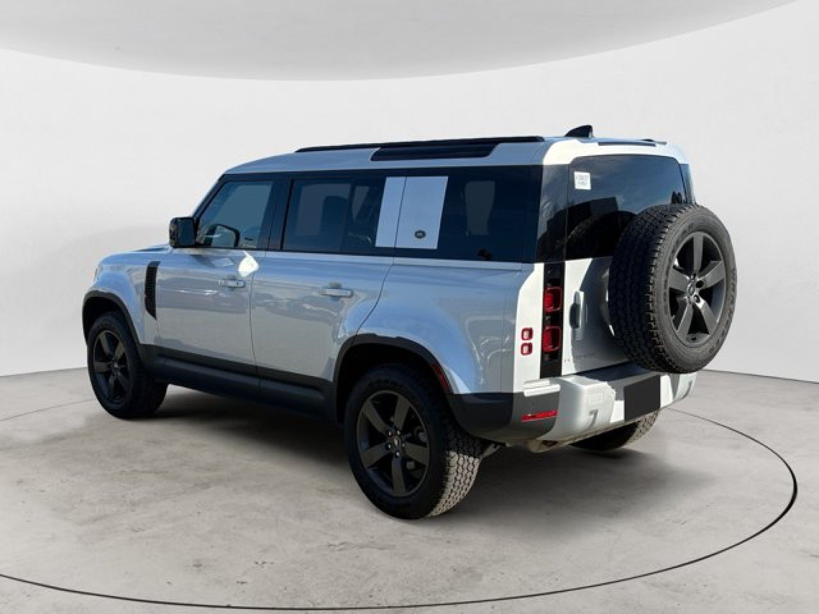 Certified 2023 Land Rover Defender 110 S AWD/4WD image 3