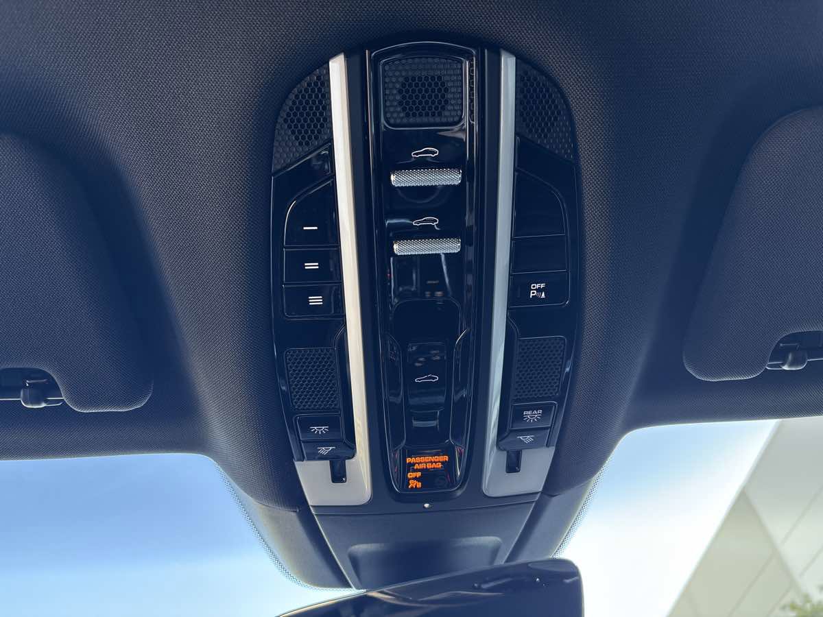 Used 2020 Porsche Panamera 4 w/ Premium Package Plus image 31