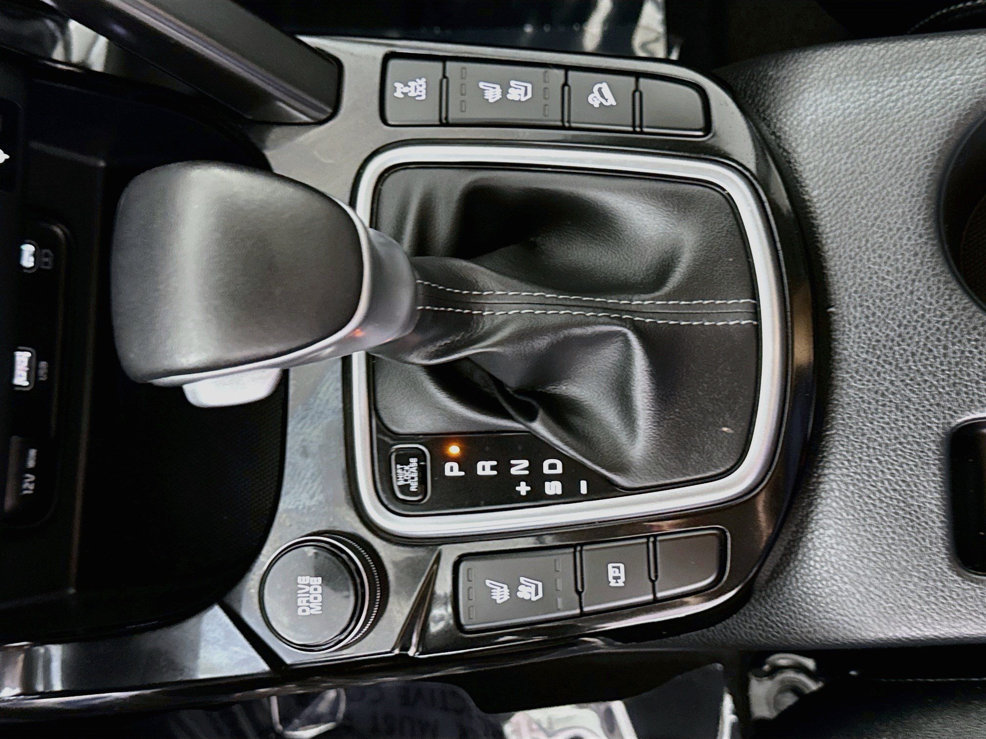 Used 2024 Kia Seltos SX w/ SX Sunroof Package AWD/4WD image 20