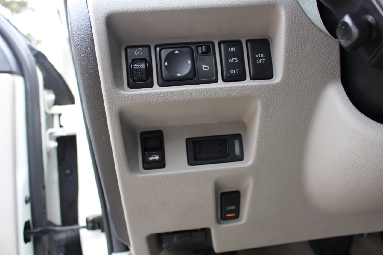 Used 2008 INFINITI M35 x w/ Technology Pkg image 20