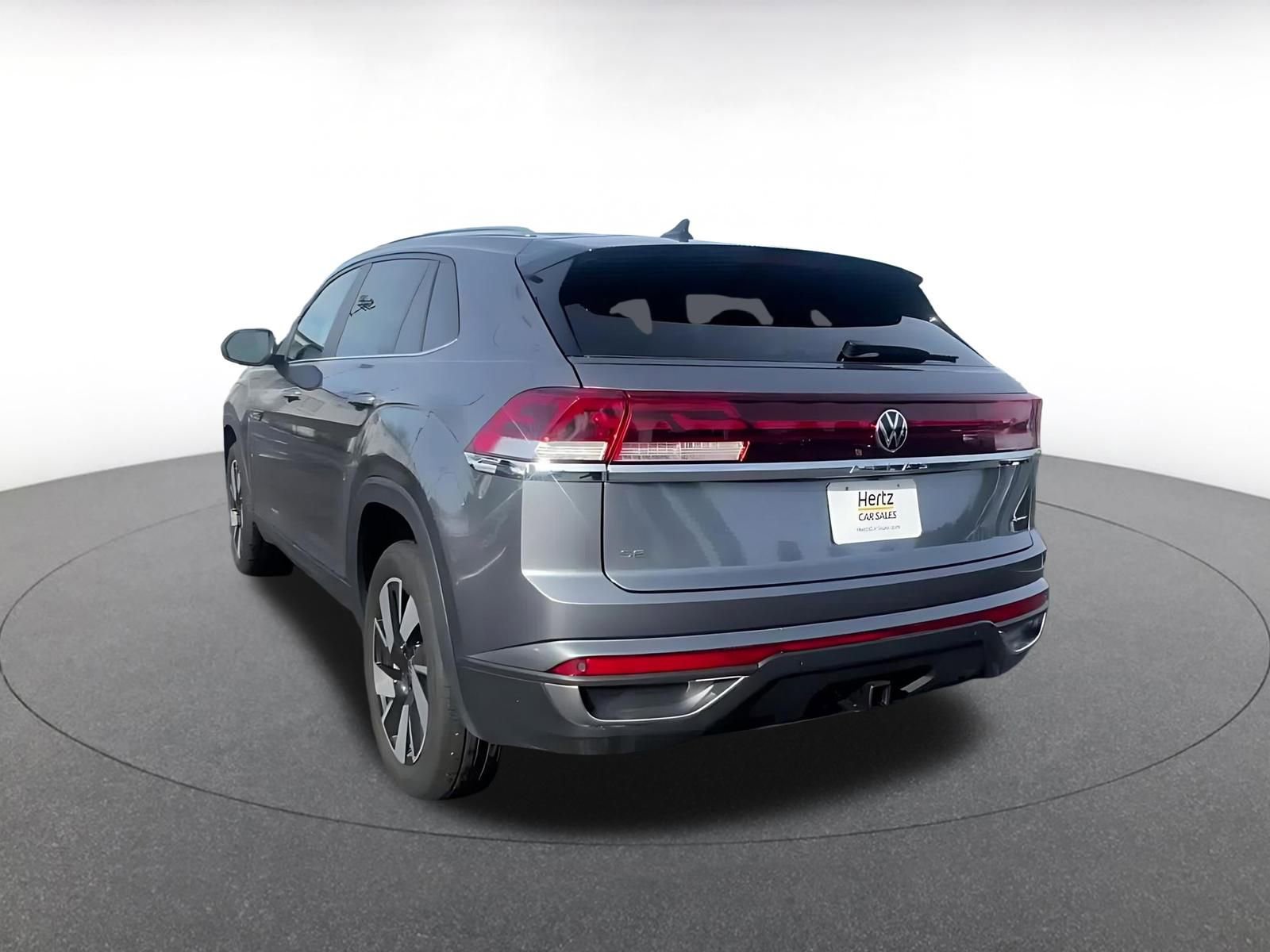 Used 2025 Volkswagen Atlas Cross Sport SE image 11