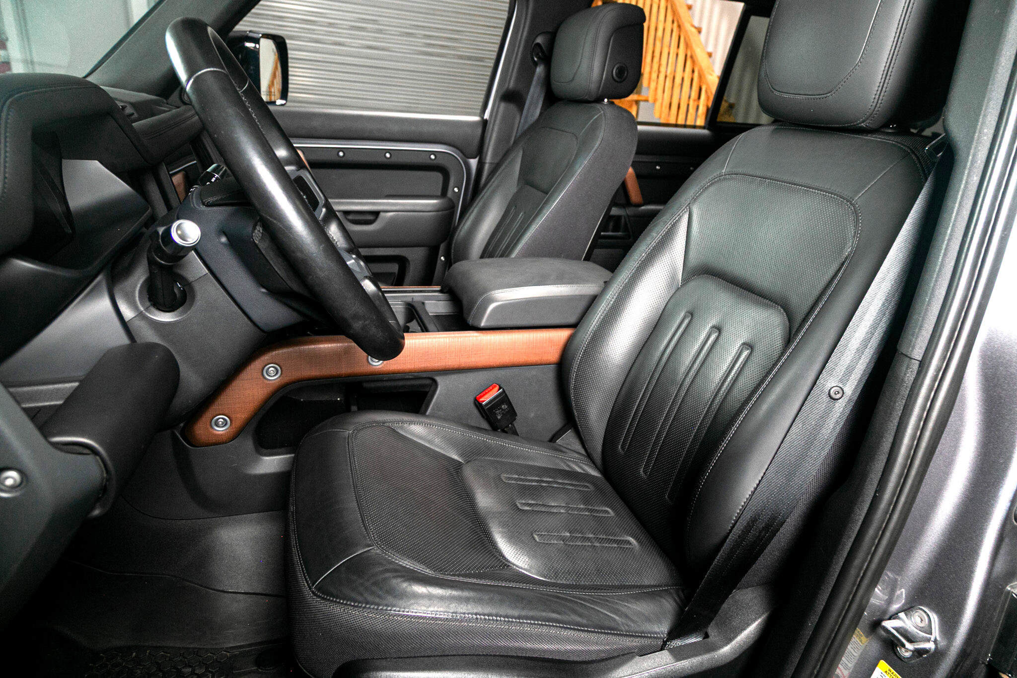 Used 2020 Land Rover Defender 110 X image 4