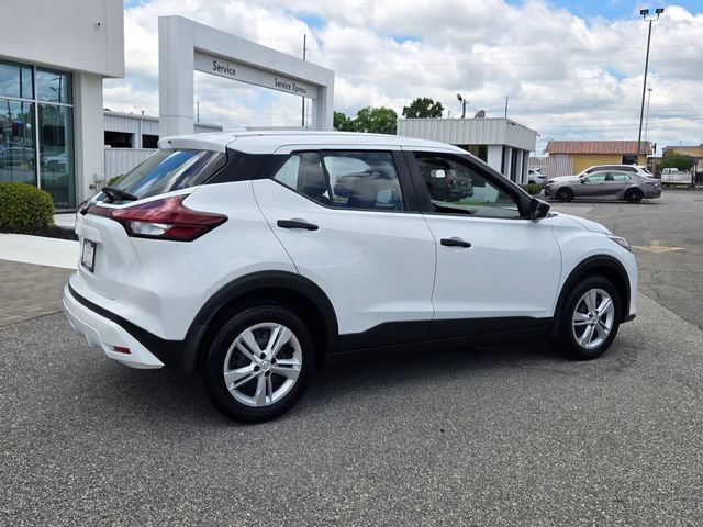 Used 2025 Nissan Kicks Play S FWD image 13