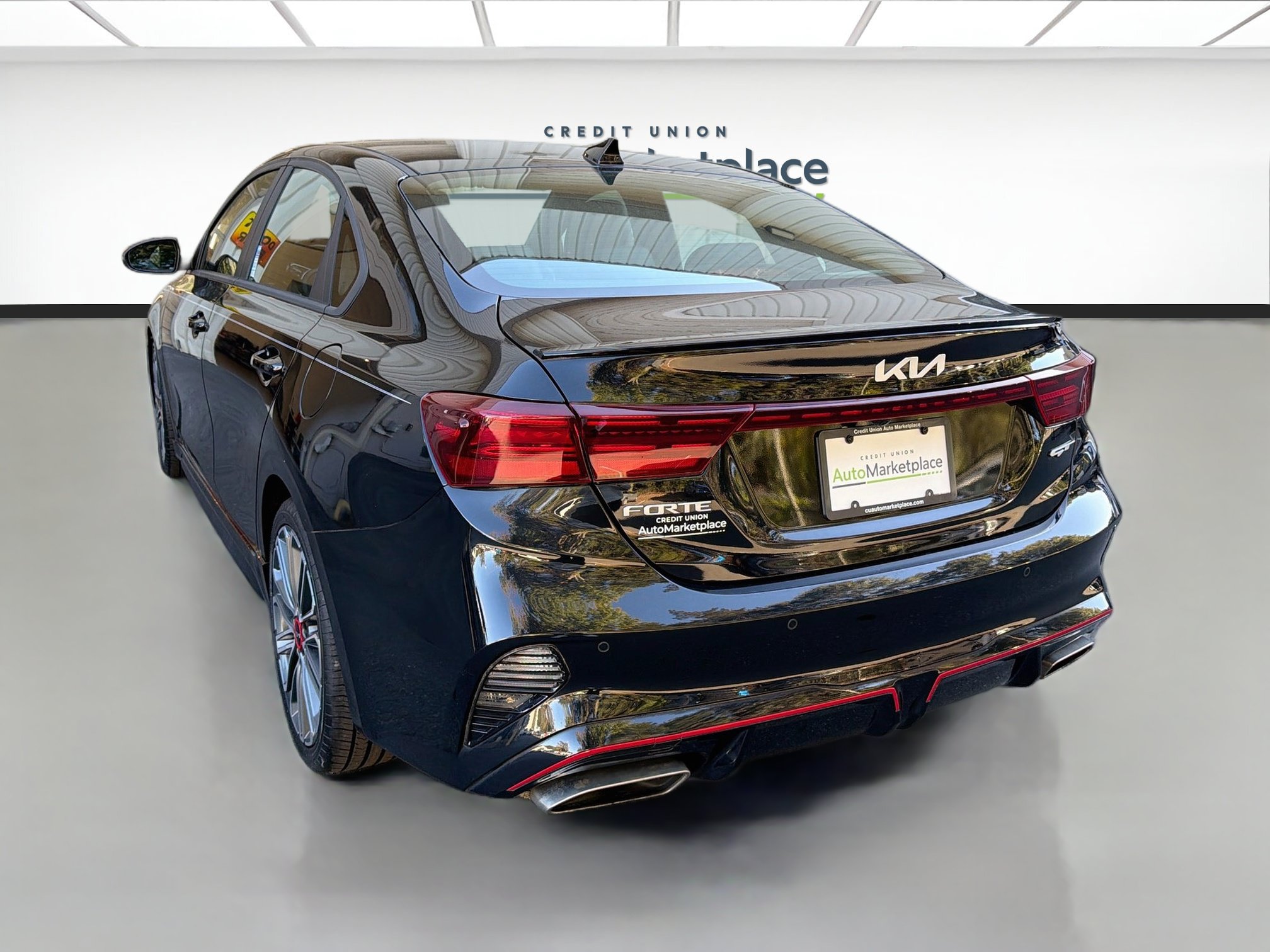 Used 2023 Kia Forte GT w/ GT2 Package FWD image 4