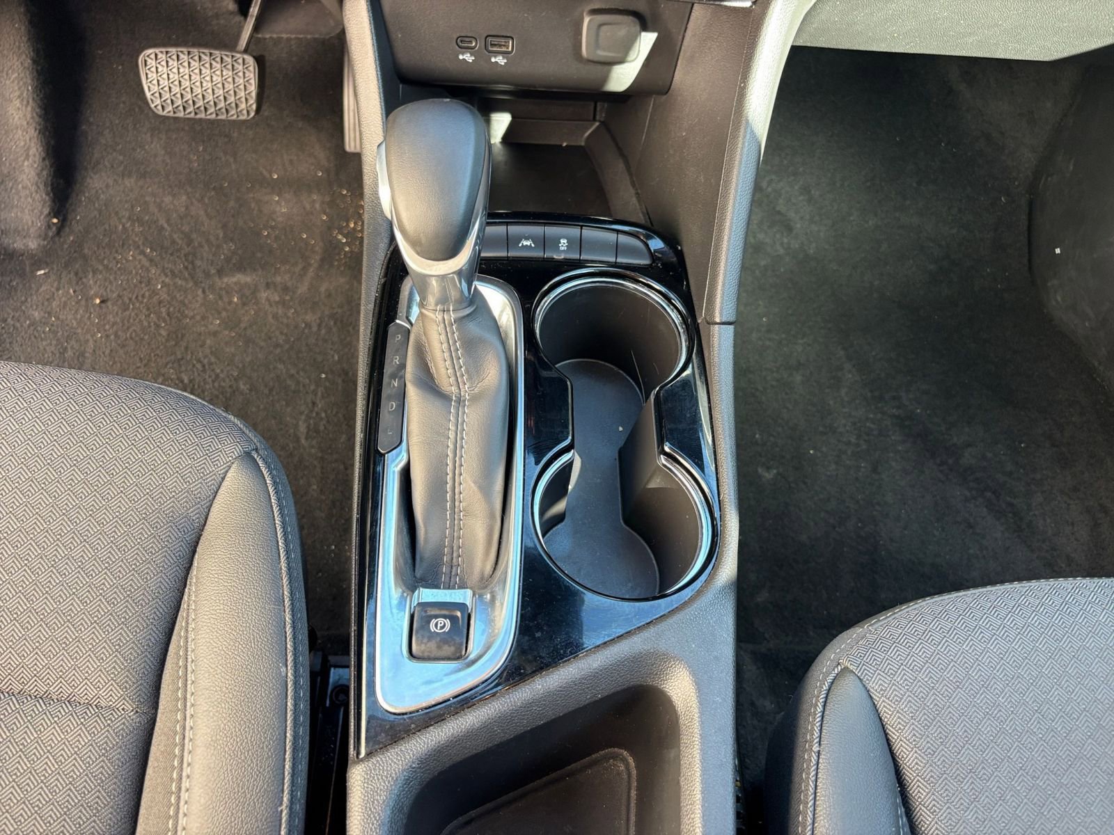 Used 2025 Buick Encore GX Preferred image 41