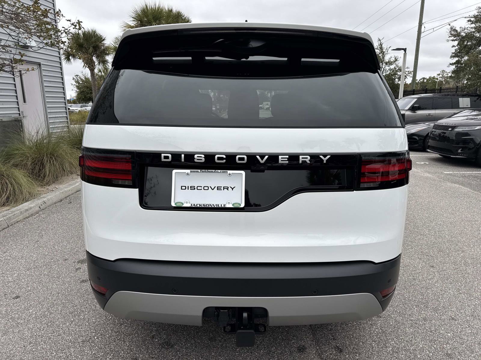 Used 2025 Land Rover Discovery S AWD/4WD image 7