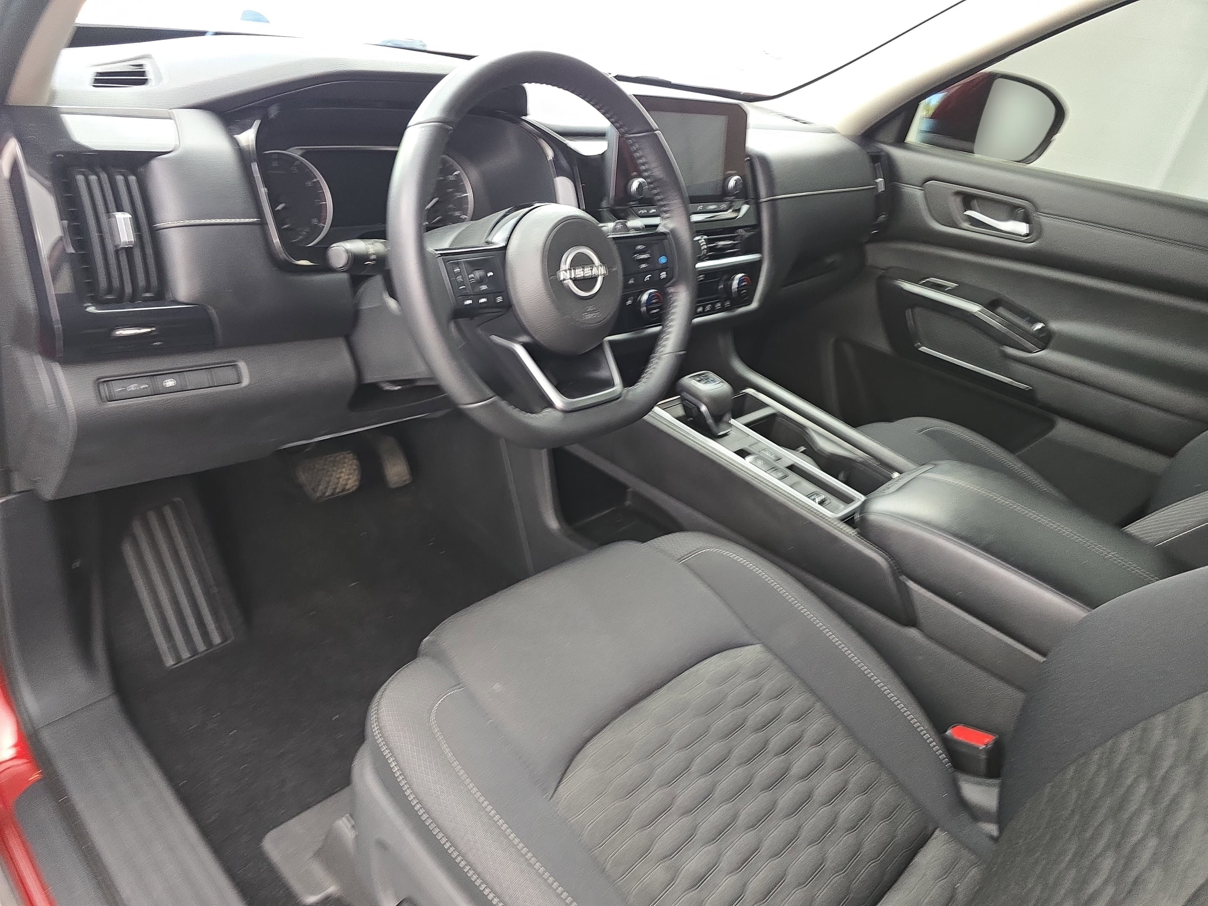 Certified 2022 Nissan Pathfinder SV FWD image 16