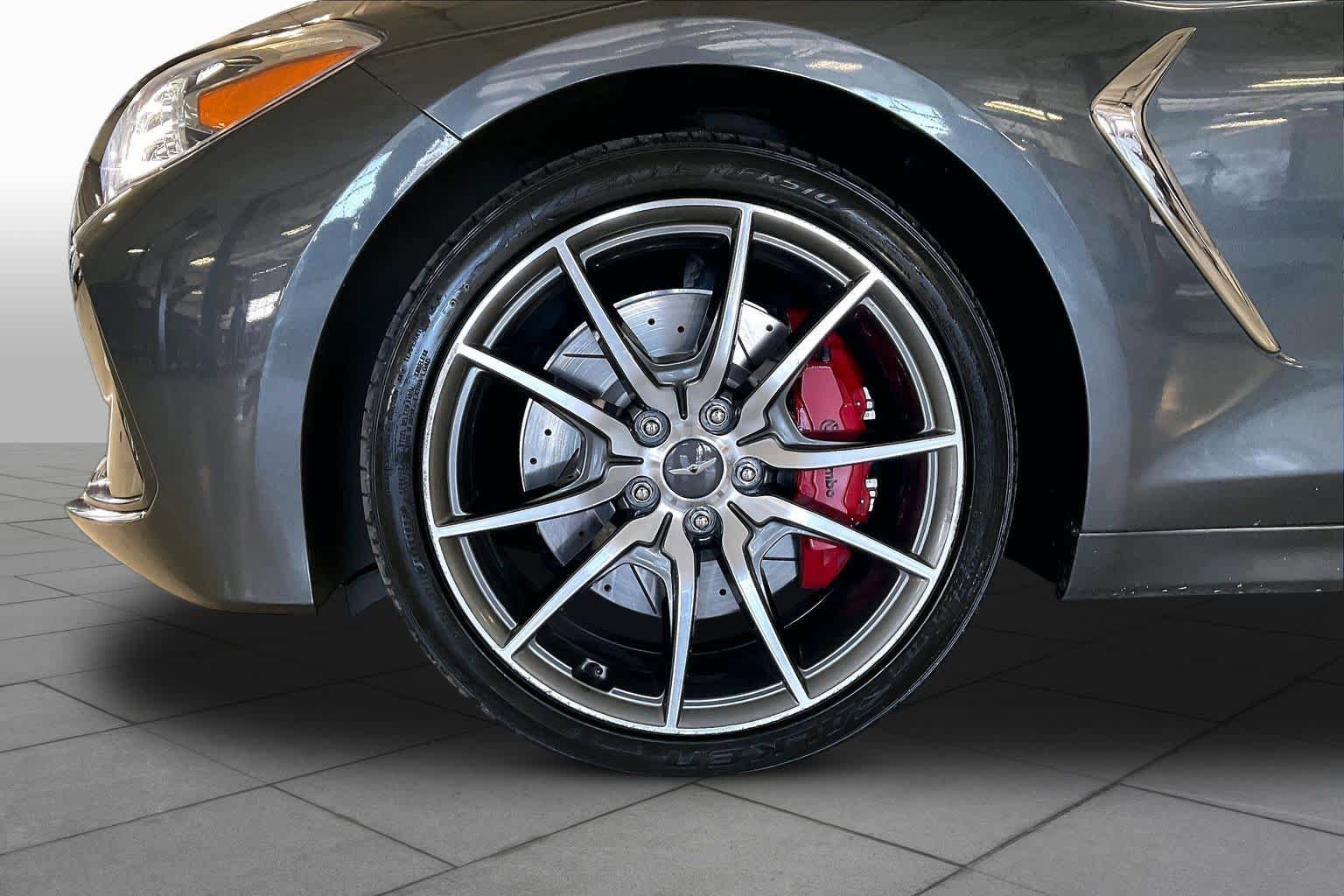 Used 2019 Genesis G70 3.3T Advanced w/ Elite Package RWD image 10