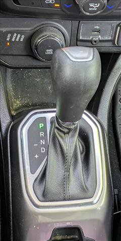 Used 2022 Jeep Renegade Latitude w/ Sun/Sound Group AWD/4WD image 13