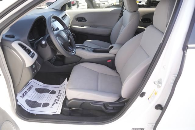 Used 2017 Honda HR-V EX image 9