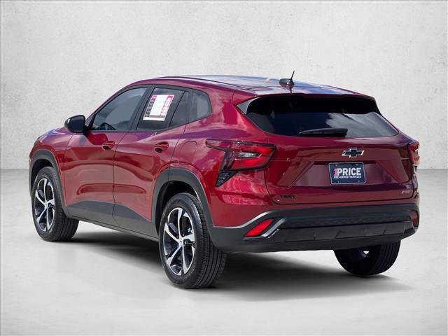 Used 2025 Chevrolet Trax RS w/ Sunroof Package FWD image 8