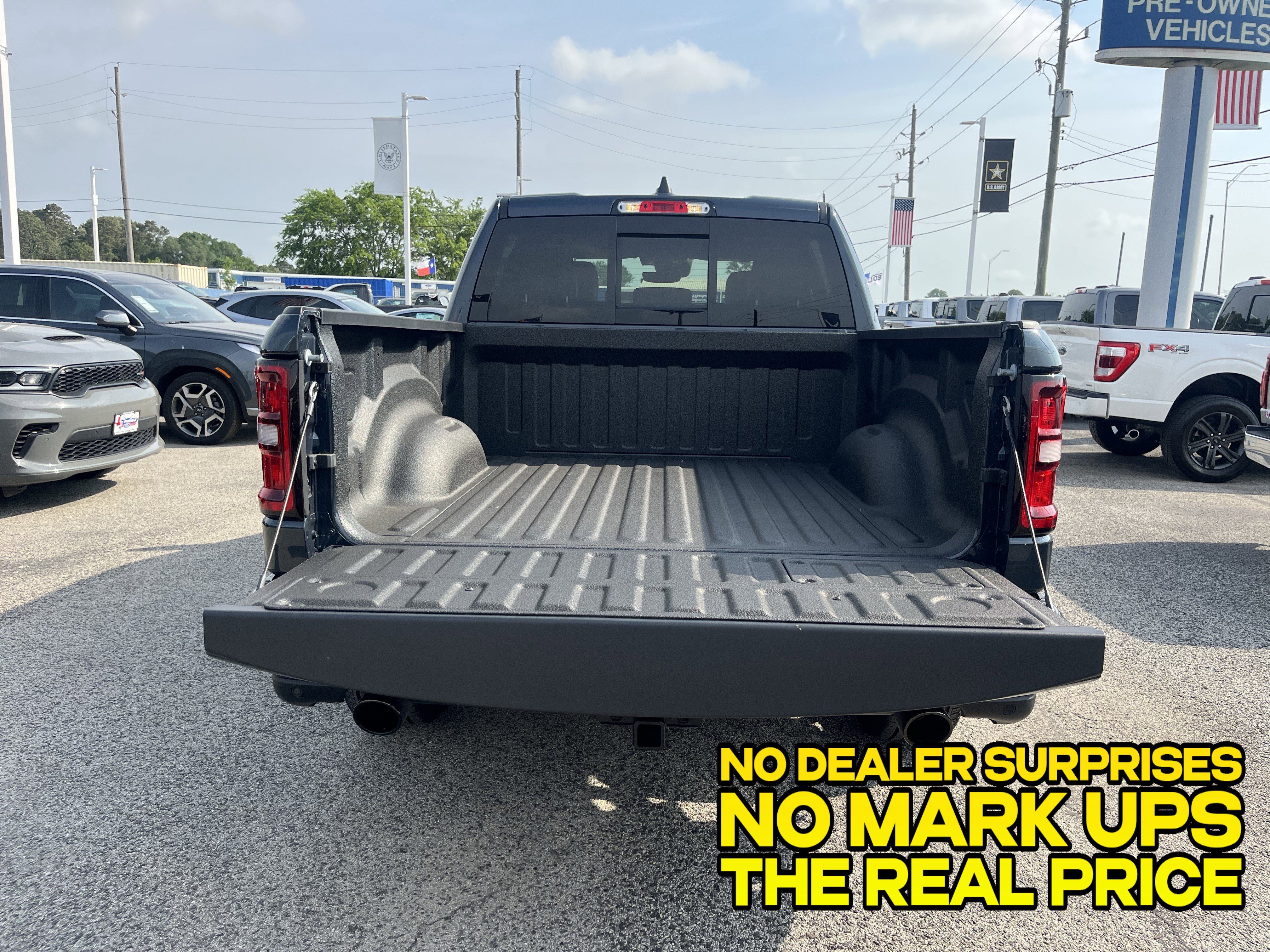 Used 2026 RAM 1500 Laramie w/ Night Edition AWD/4WD image 5