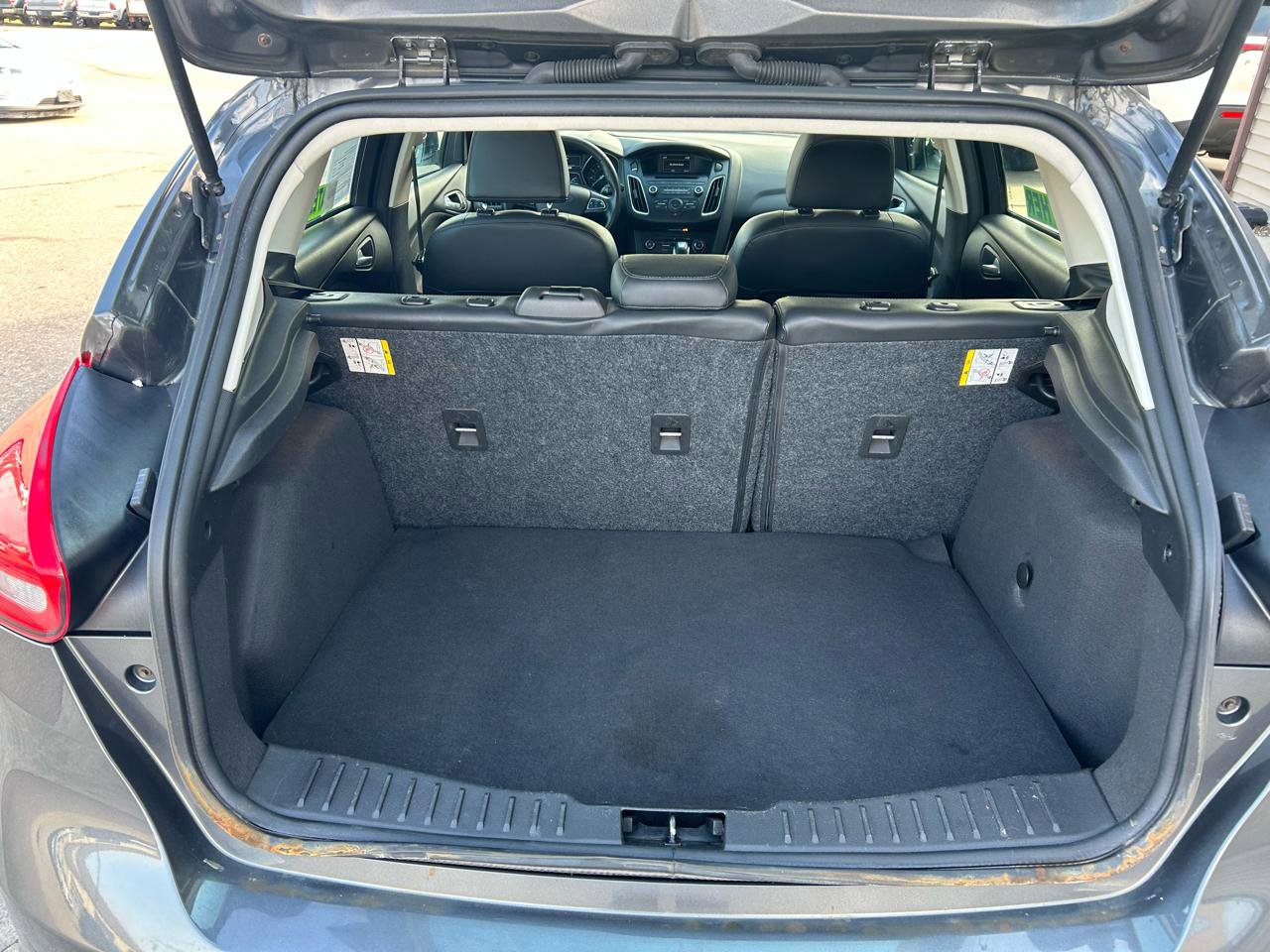 Used 2015 Ford Focus SE w/ Equipment Group 201A image 17