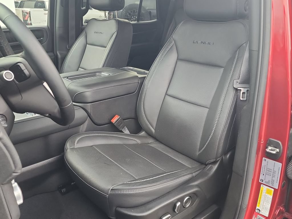 Certified 2024 GMC Yukon Denali w/ LPO, Floor Liner Package AWD/4WD image 20