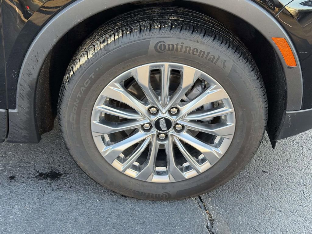 Certified 2025 Cadillac XT4 Premium Luxury image 9