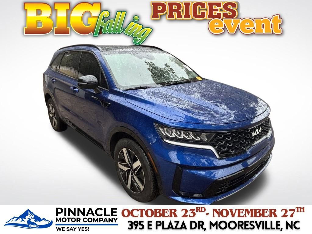 Used 2022 Kia Sorento S w/ Panoramic Sunroof Package