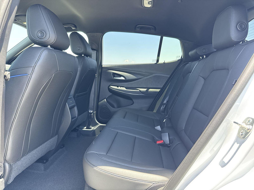 New 2026 Buick Envista Sport Touring w/ Convenience II Package FWD image 24