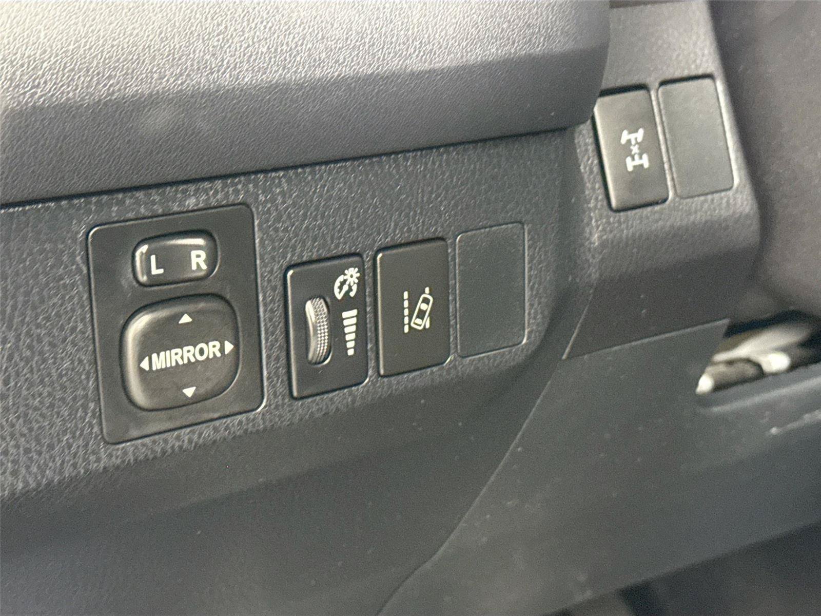 Used 2018 Toyota RAV4 LE w/ All Weather Liner Package AWD/4WD image 14