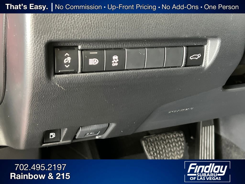 Used 2022 Toyota Venza XLE image 41