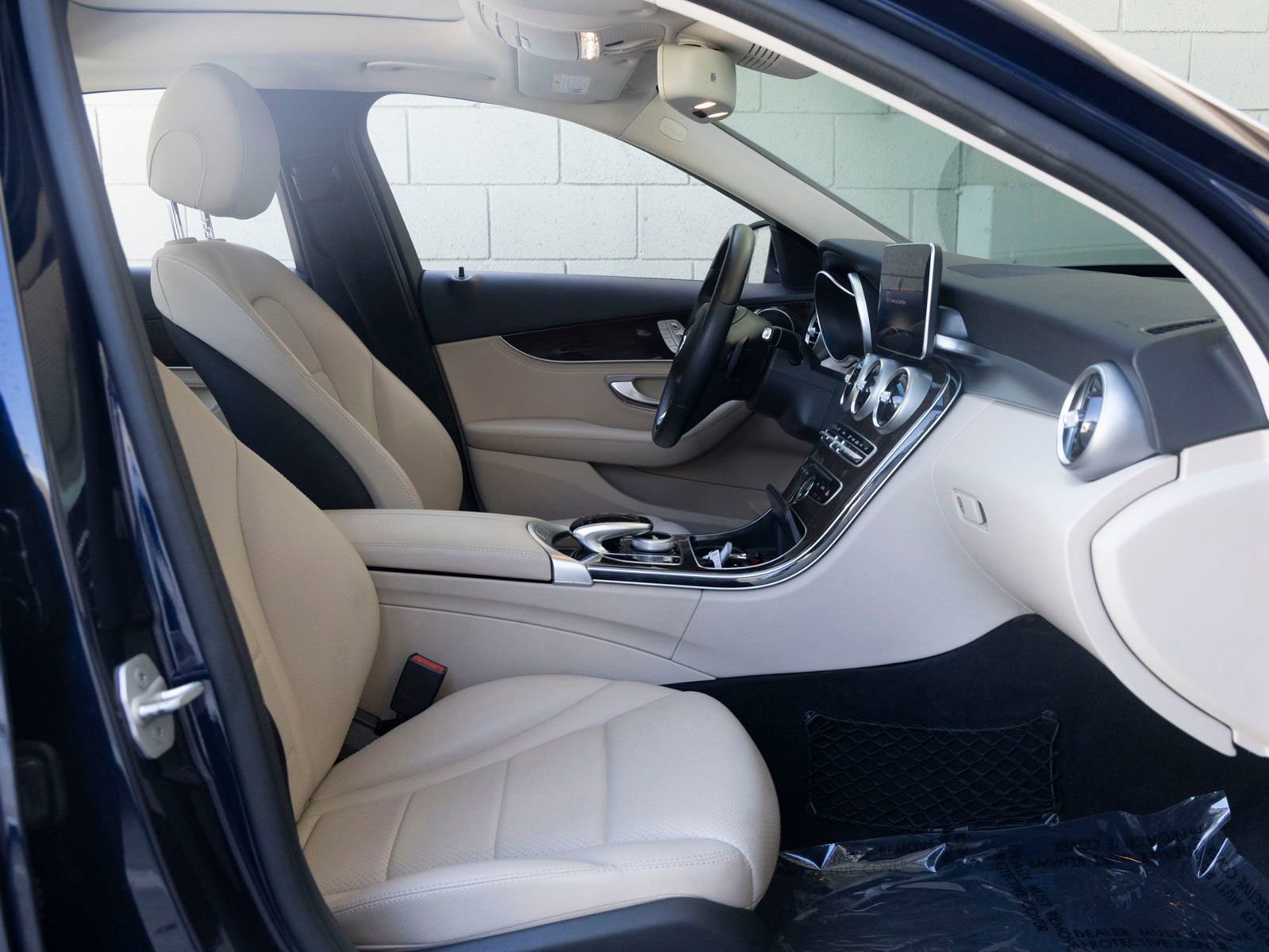 Used 2016 Mercedes-Benz C 300 Sedan image 27