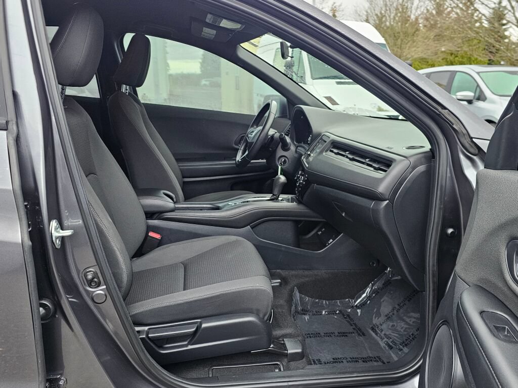 Used 2022 Honda HR-V Sport image 12