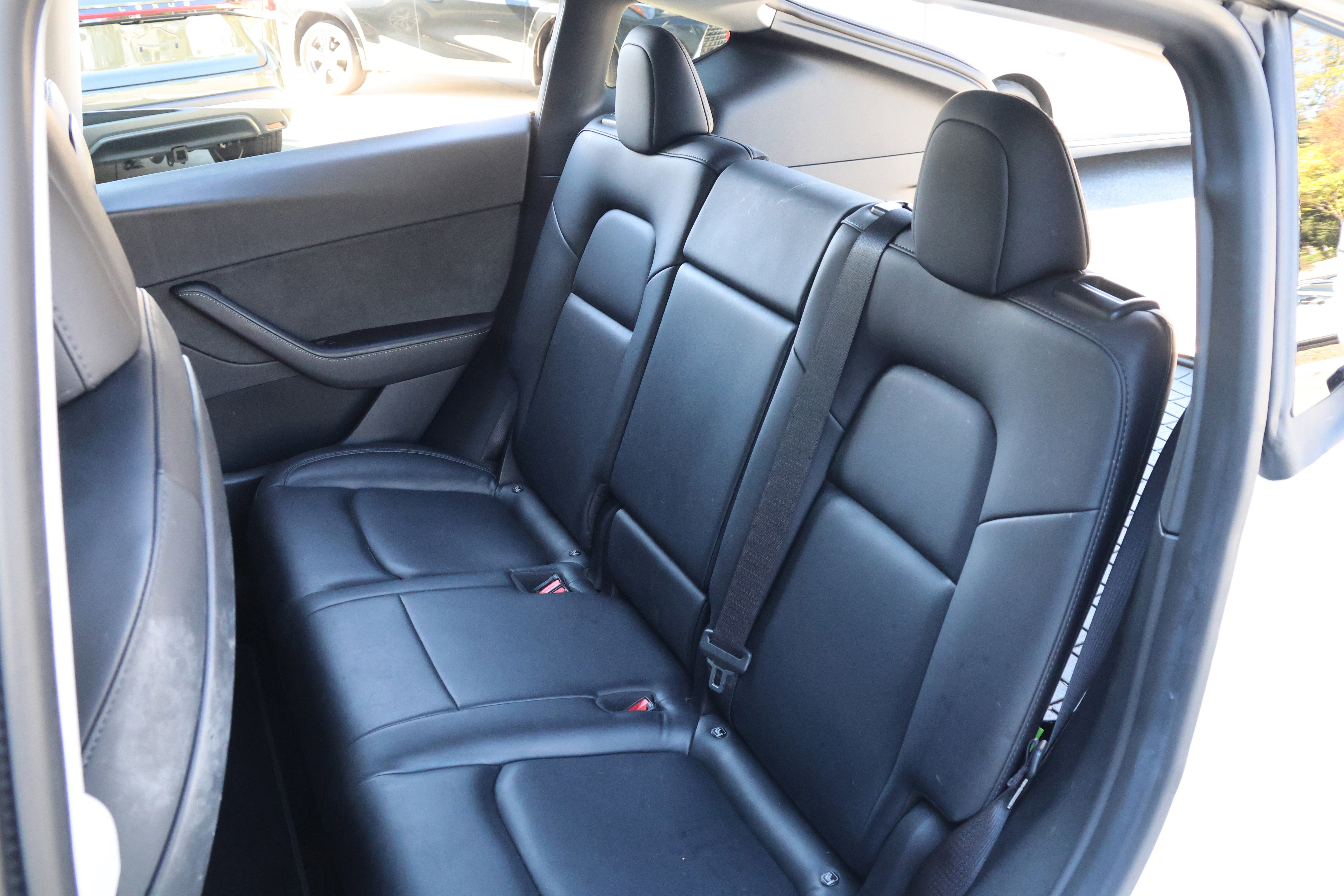 Used 2021 Tesla Model Y Long Range image 31