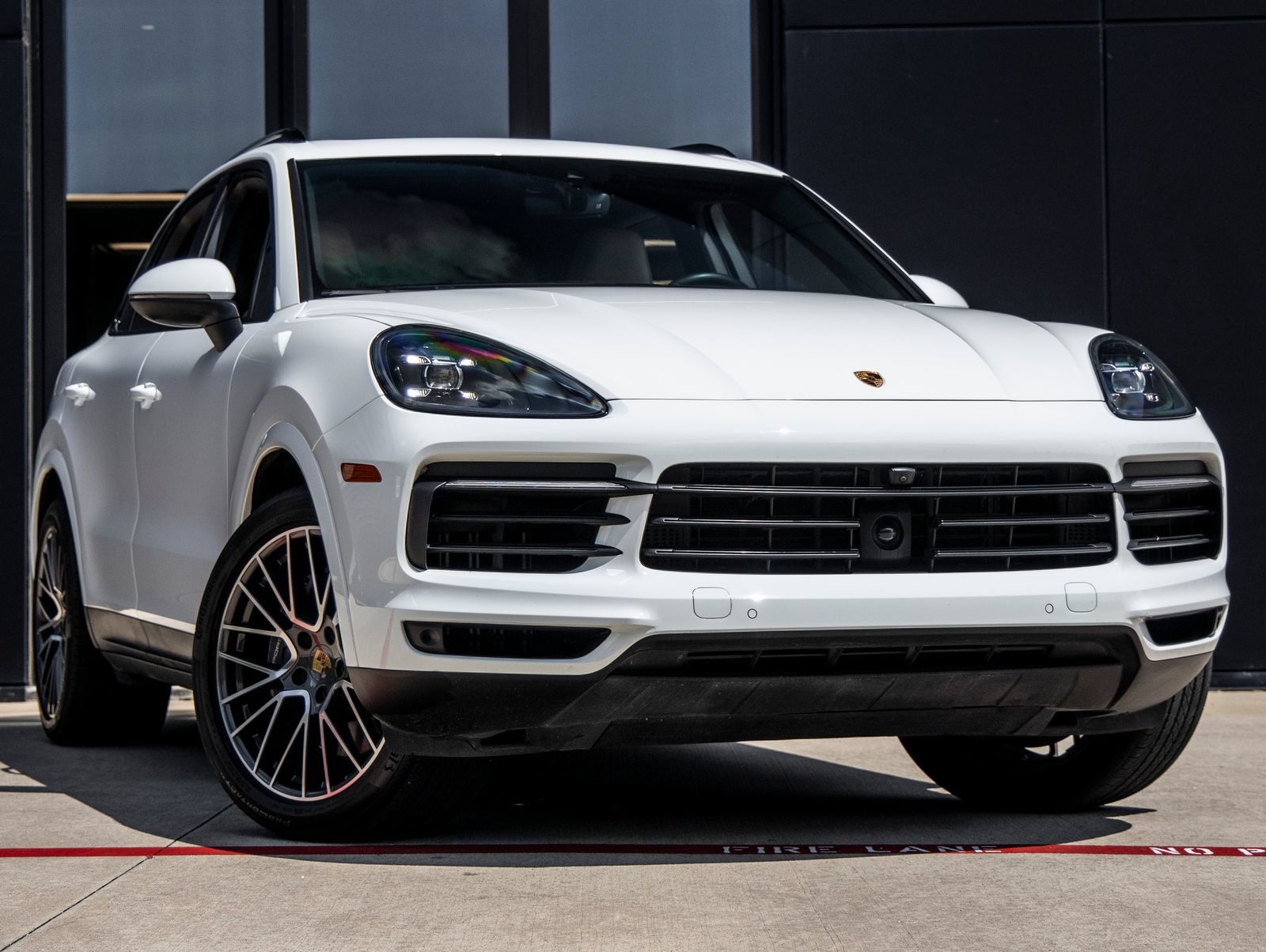 Certified 2023 Porsche Cayenne AWD/4WD image 6