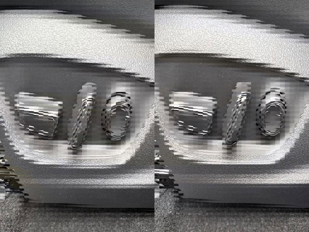 New 2026 Toyota Crown Platinum image 13