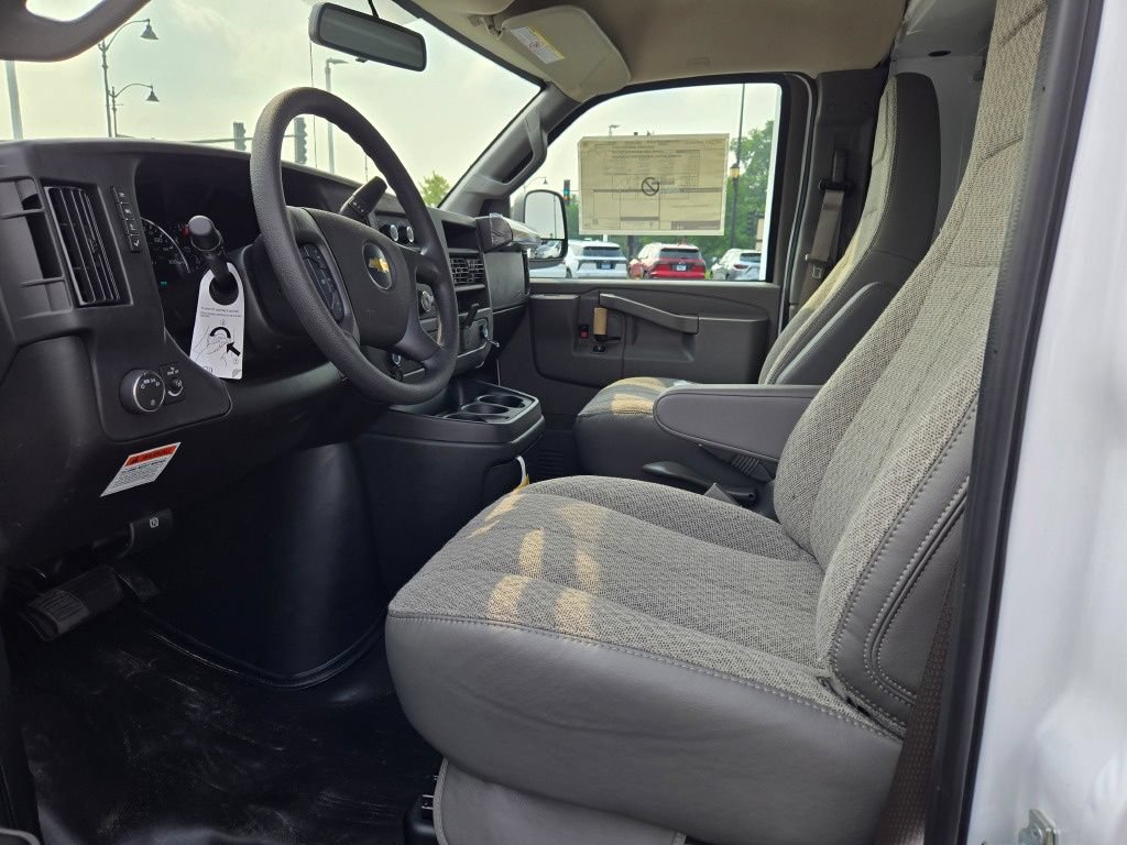 New 2025 Chevrolet Express 3500 w/ Power Convenience Package RWD image 17