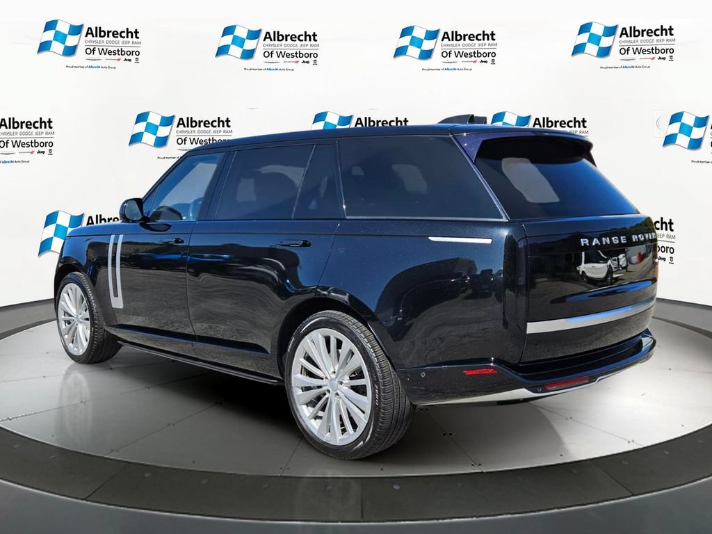 Used 2023 Land Rover Range Rover Long Wheelbase First Edition AWD/4WD image 3